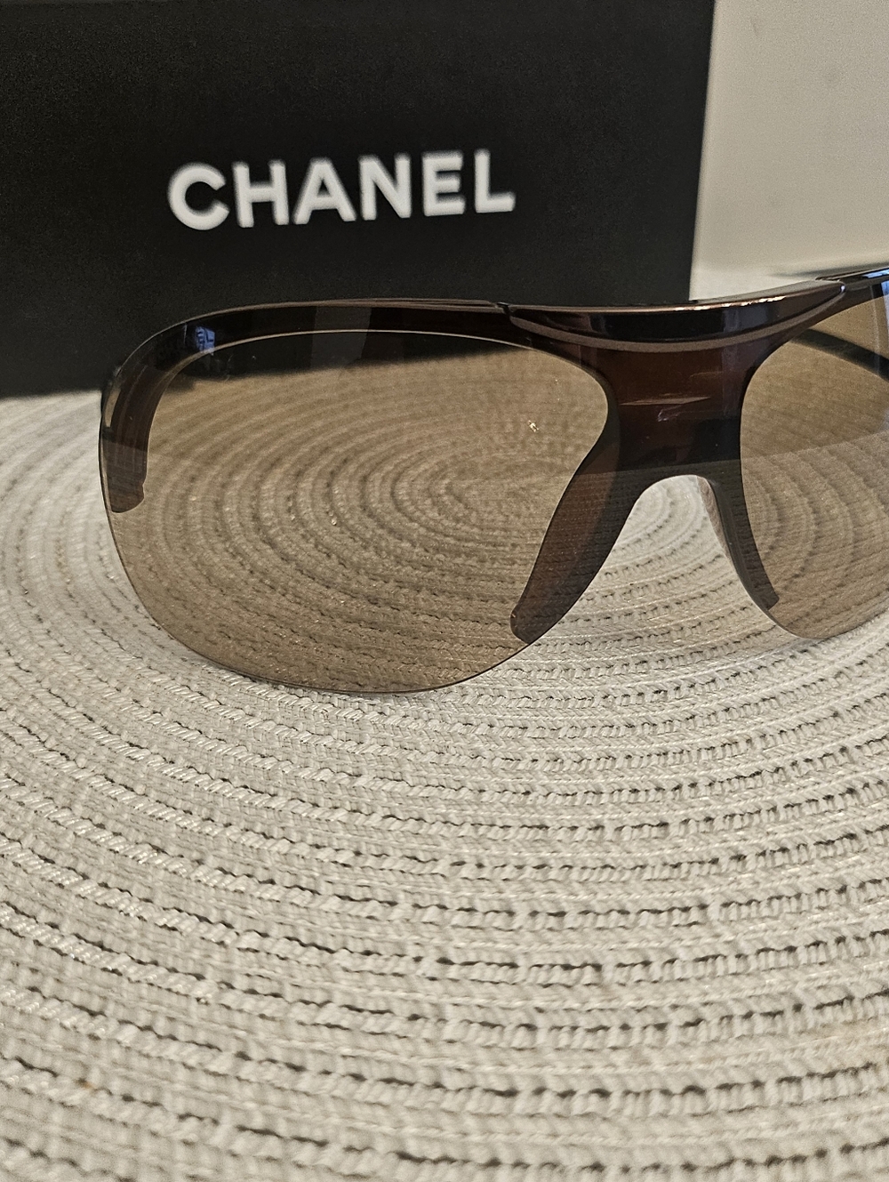 Chanel Shield Sunglasses Brown Tortoiseshell Gradient Lens Logo Italy - Picture 7 of 9